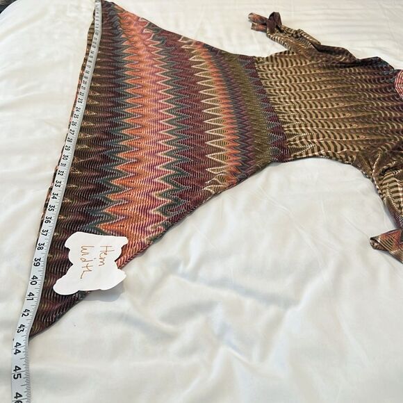 Karen Kane size small 3/4 sleeve Vibrant Zigzag Pattern shark bite hem tunic EUC - Picture 7 of 10